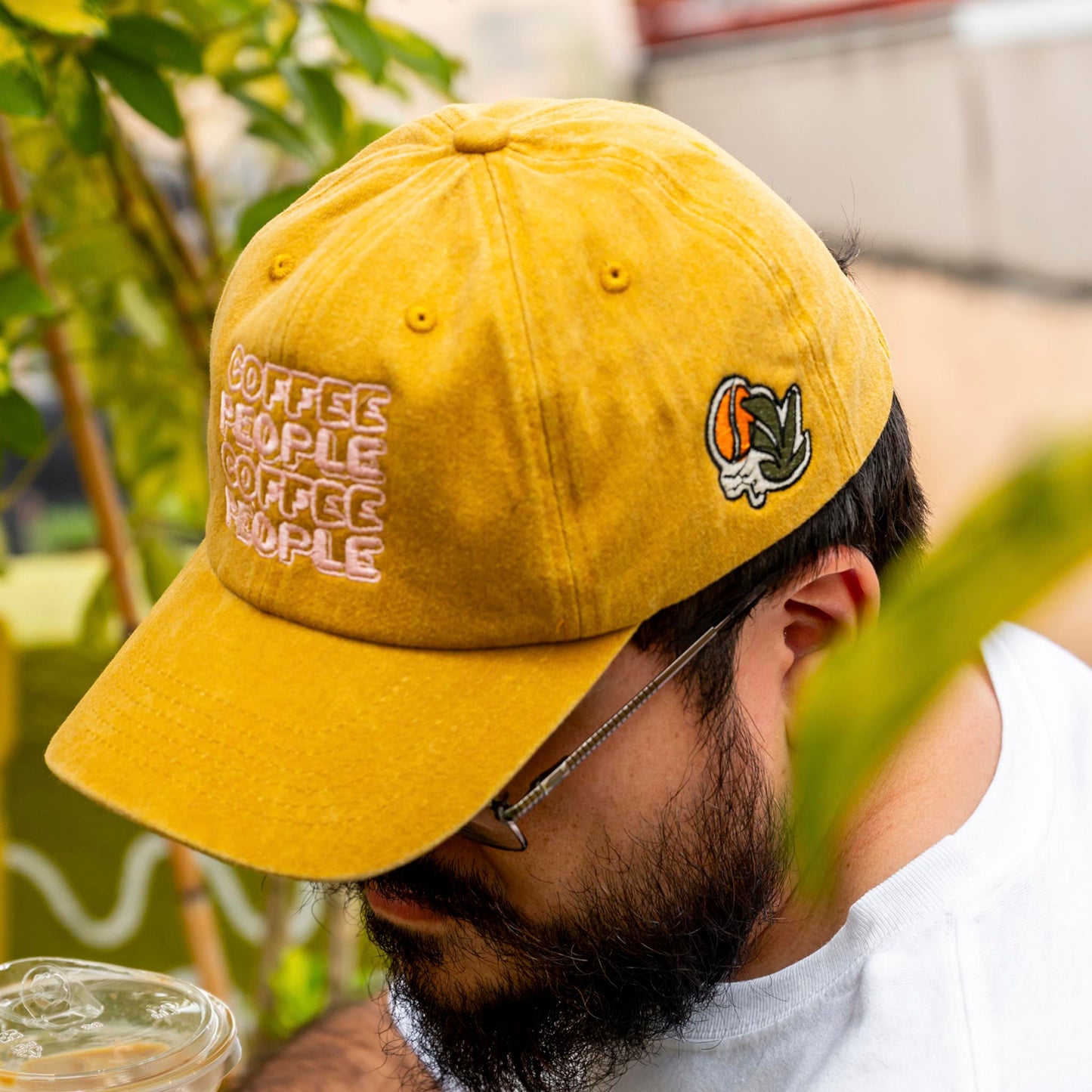 Gorra amarilla Coffee People